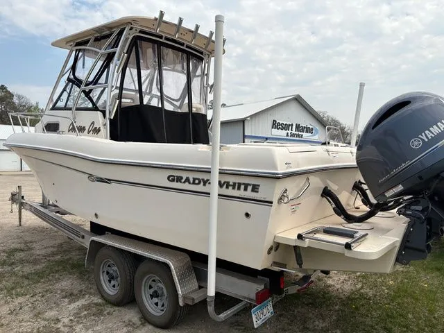 Slide: The Image of Grady-White Gulfstream 232 2017 - 12