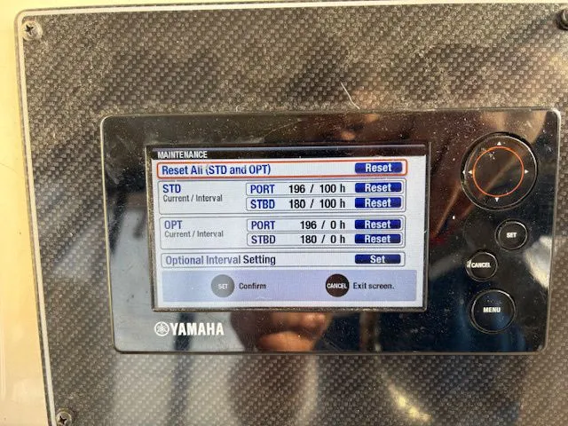 Slide: The Image of Grady-White Gulfstream 232 2017 - 34