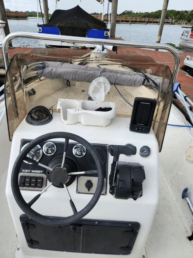 Slide: The Image of Key West 1720 Center Console 2000 - 3