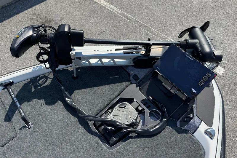 Slide: The Image of 2026 Skeeter FXR20 FLEX boat deck with advanced trolling motor and navigation system. - 16