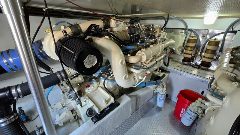 Slide: The Image of Ocean Yachts 48 Super Sport 1995 - 18