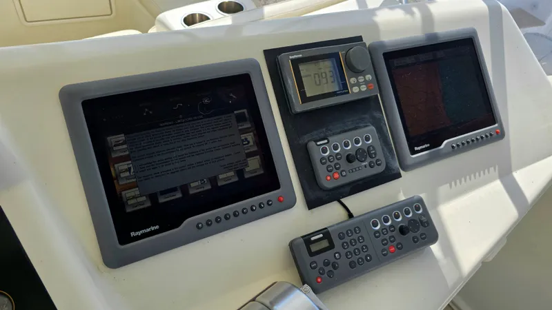 Slide: The Image of Ocean Yachts 48 Super Sport 1995 - 23