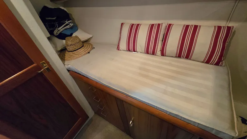 Slide: The Image of Ocean Yachts 48 Super Sport 1995 - 30