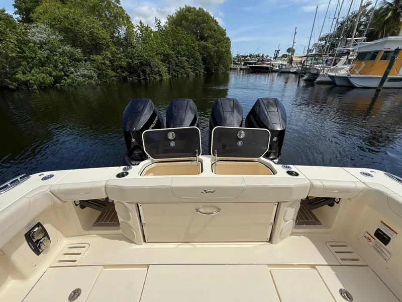 Slide: The Image of Scout 425 LXF 2026 - 10