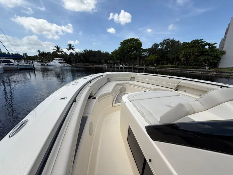 Slide: The Image of Scout 425 LXF 2026 - 15