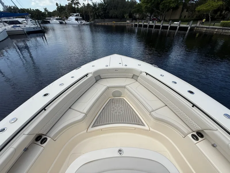 Slide: The Image of Scout 425 LXF 2026 - 18