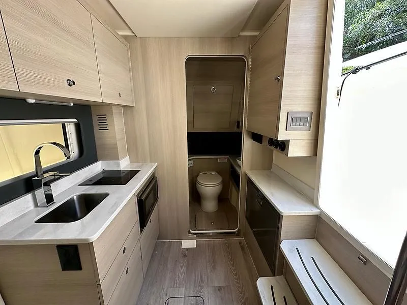 Slide: The Image of Scout 425 LXF 2026 - 24