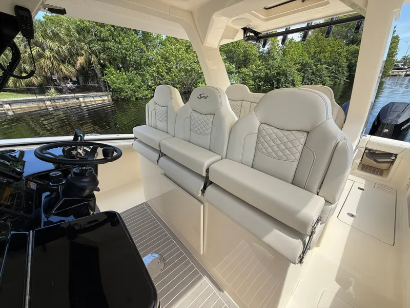 Slide: The Image of Scout 425 LXF 2026 - 3