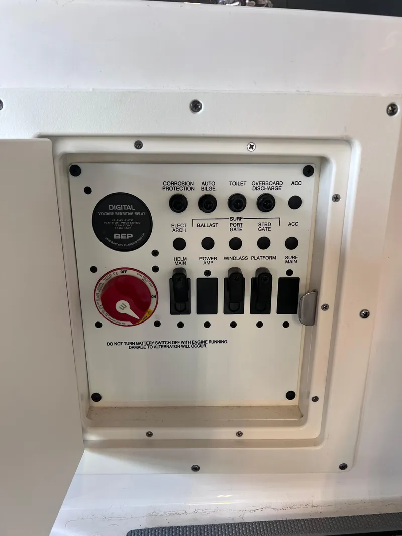 Slide: The Image of Control panel of a 2022 Chaparral 267 SSX boat. - 41