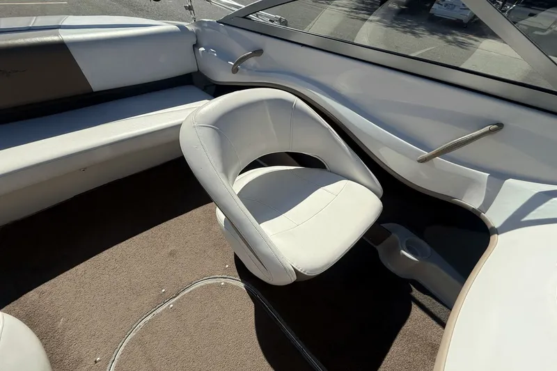 Slide: The Image of Four Winns 190 Horizon 2008 - 10