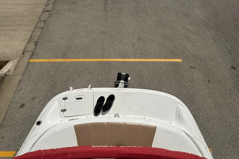 Slide: The Image of Four Winns 190 Horizon 2008 - 12