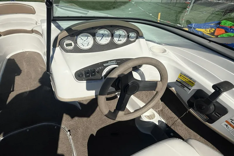 Slide: The Image of Four Winns 190 Horizon 2008 - 5