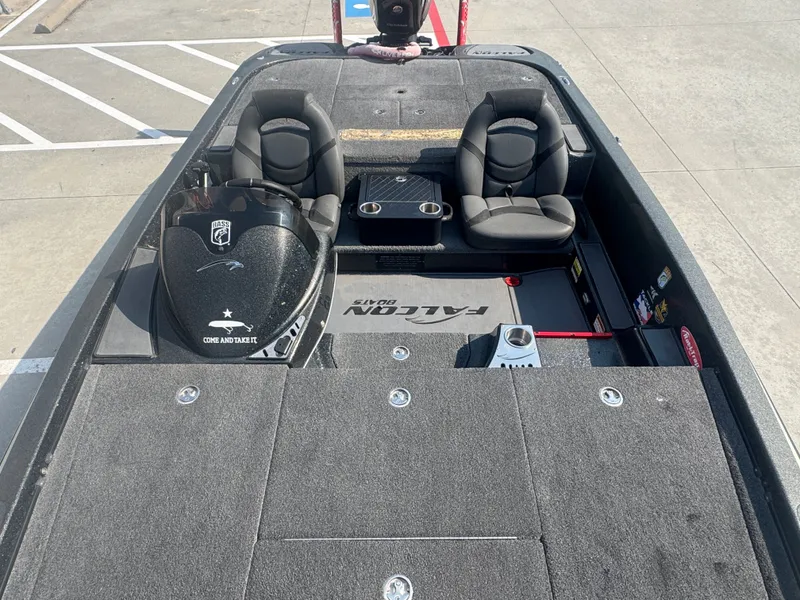 Slide: The Image of Falcon F215 2019 - 13