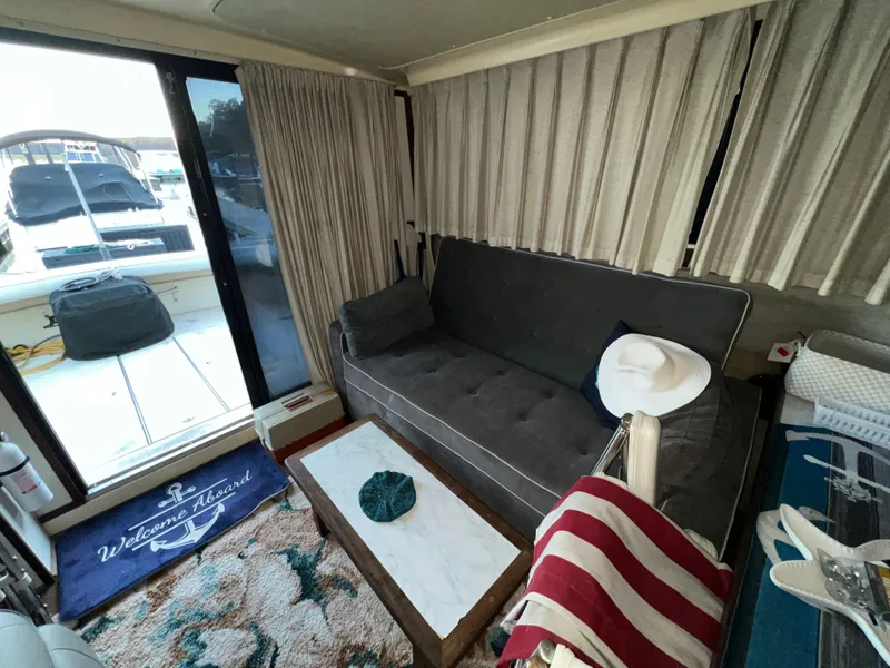 Slide: The Image of Silverton 37 Convertible 1981 - 13