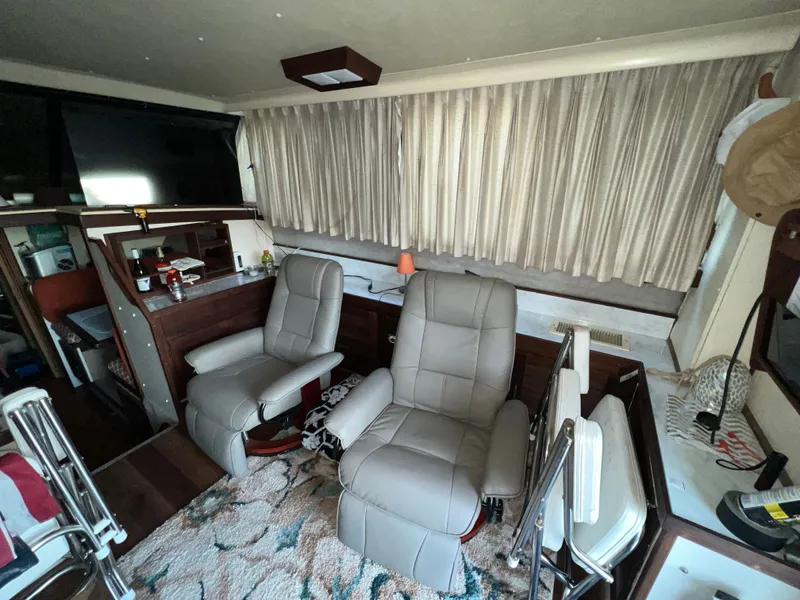 Slide: The Image of Silverton 37 Convertible 1981 - 14