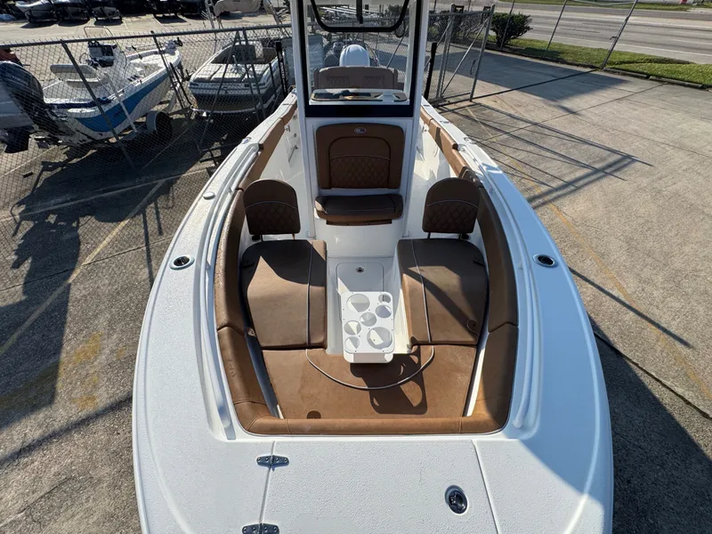 Slide: The Image of Sea Hunt Ultra 255 2026 - 25