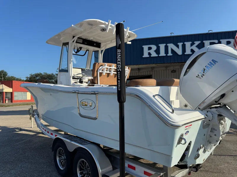 Slide: The Image of Sea Hunt Ultra 255 2026 - 5