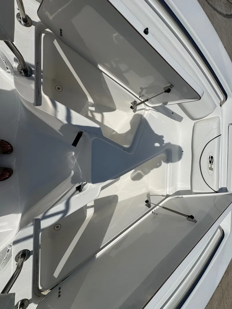 Slide: The Image of Sea Hunt Ultra 211 2015 - 11