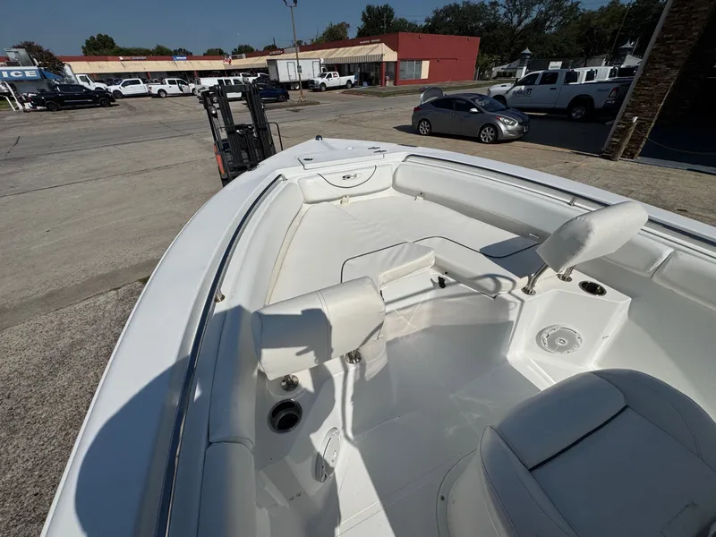 Slide: The Image of Sea Hunt Ultra 211 2015 - 13