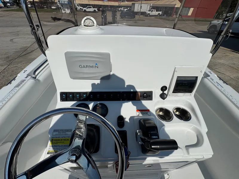 Slide: The Image of Sea Hunt Ultra 211 2015 - 17