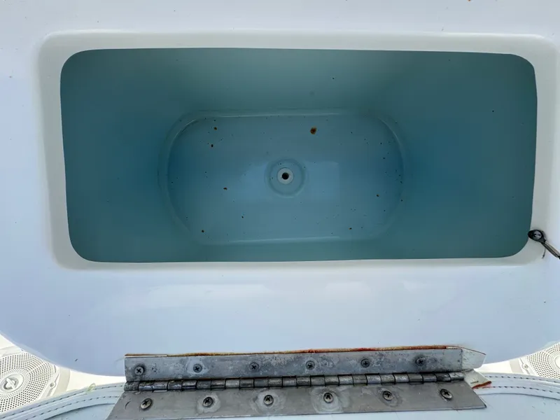 Slide: The Image of Sea Hunt Ultra 211 2015 - 18