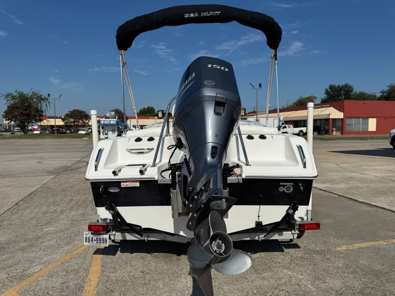 Slide: The Image of Sea Hunt Ultra 211 2015 - 8