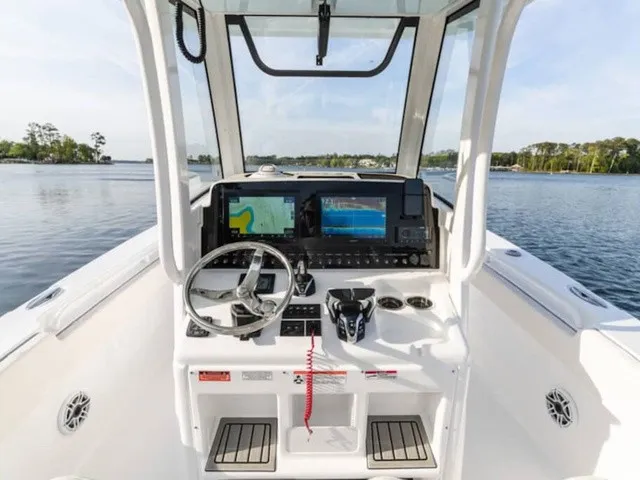 Slide: The Image of Sea Hunt Ultra 275SE 2027 - 13