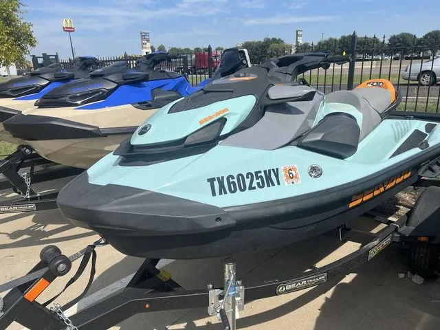 Slide: The Image of Sea-Doo Wake 170 2024 - 3