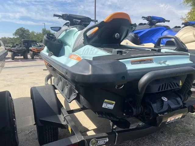 Slide: The Image of Sea-Doo Wake 170 2024 - 6