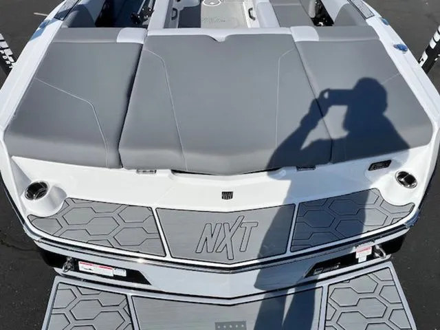 Slide: The Image of MasterCraft NXT24 2022 - 9