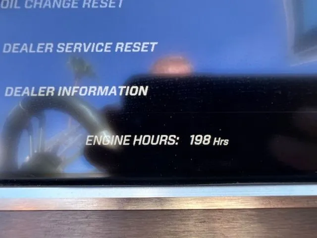 Slide: The Image of MasterCraft XT23 2020 - 20