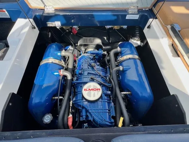 Slide: The Image of MasterCraft XT23 2020 - 21