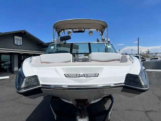 Slide: The Image of MasterCraft XT22 2019 - 3