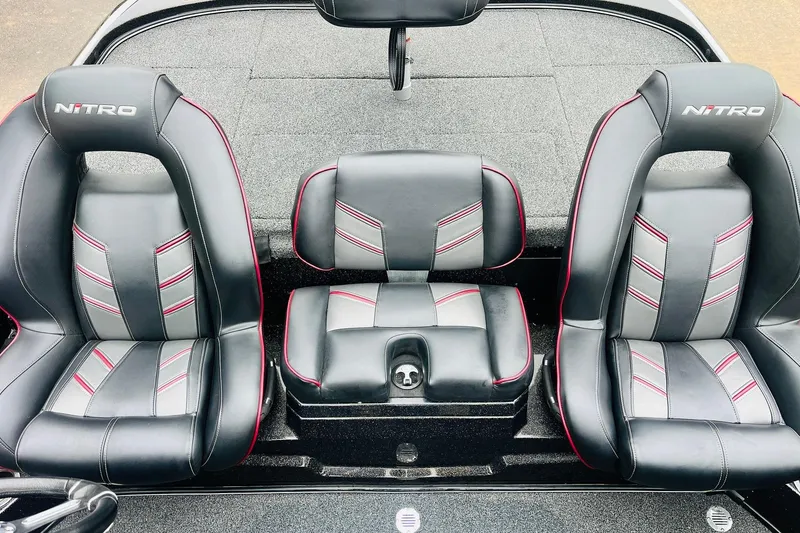 Slide: The Image of Black and red seats in a 2021 Nitro Z19 Pro boat interior. - 40