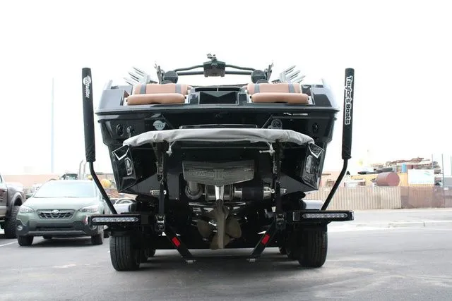 Slide: The Image of Malibu 26 LSV 2024 - 3