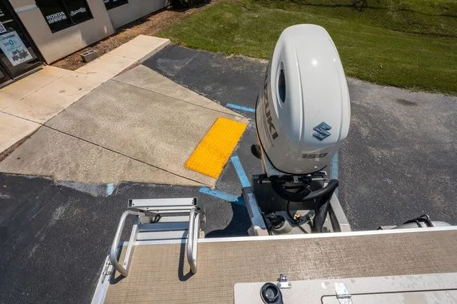 Slide: The Image of South Bay 224FCR 2.75 2019 - 17