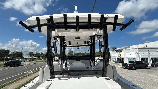 Slide: The Image of Sea Fox 328 Commander 2024 - 12