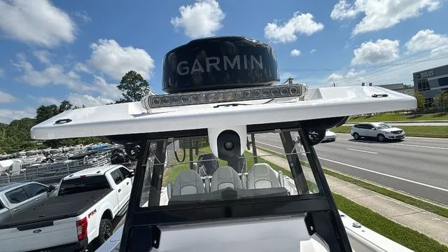 Slide: The Image of Sea Fox 328 Commander 2024 - 22