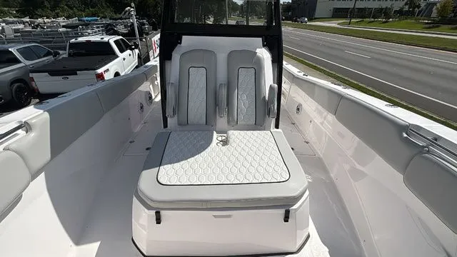 Slide: The Image of Sea Fox 328 Commander 2024 - 23