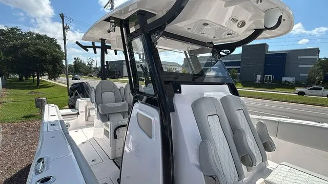 Slide: The Image of Sea Fox 328 Commander 2024 - 25
