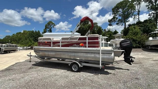 The Image of Sun Tracker Party Barge 20 DLX 2014 - 1