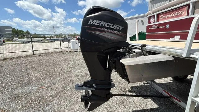 Slide: The Image of Sun Tracker Party Barge 20 DLX 2014 - 16