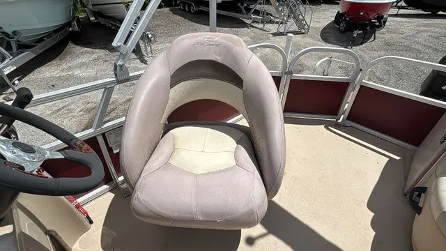 Slide: The Image of Sun Tracker Party Barge 20 DLX 2014 - 7