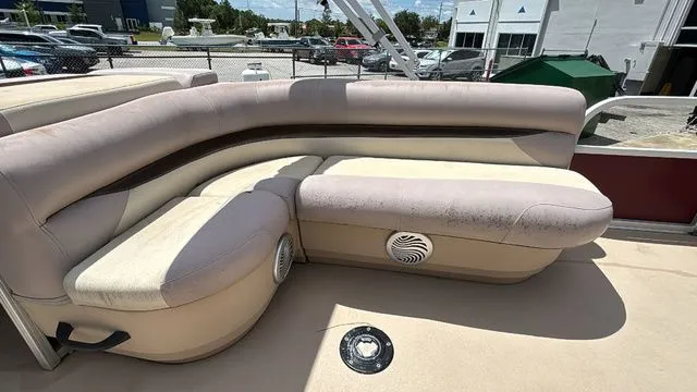 Slide: The Image of Sun Tracker Party Barge 20 DLX 2014 - 9