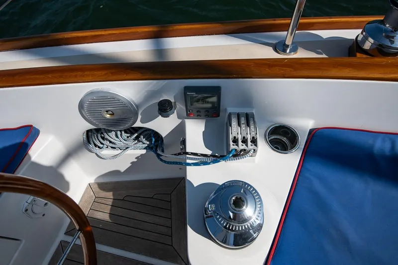 Slide: The Image of Cockpit of 2006 Morris M36 Daysailer with control panel, ropes, and winch. - 29