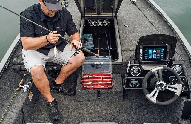 Slide: The Image of Lowe Stinger 195B 2026 - 5