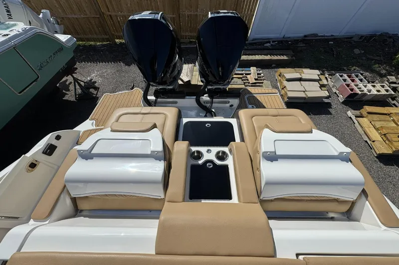 Slide: The Image of Sea Ray SDX 290 Outboard 2026 - 11