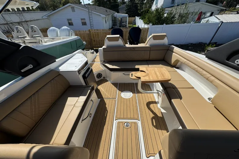 Slide: The Image of Sea Ray SDX 290 Outboard 2026 - 16