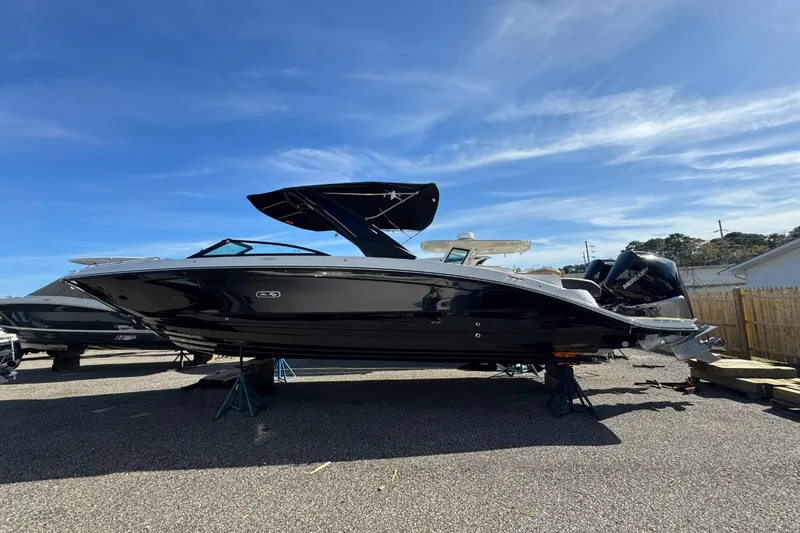 Slide: The Image of Sea Ray SDX 290 Outboard 2026 - 4