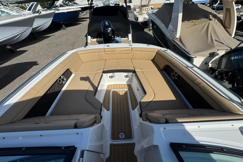 Slide: The Image of Sea Ray SDX 290 Outboard 2026 - 40